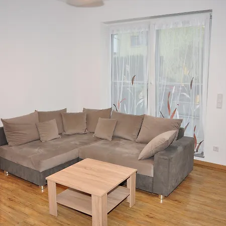 Ebersheim Luxus Plaza Apartahotel 3*