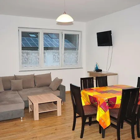 Ebersheim Luxus Plaza Aparthotel 2*